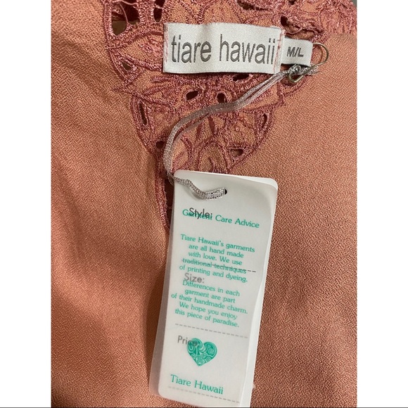 Tiare Hawaii Atlantis Lace Trim Blouse - Picture 9 of 12